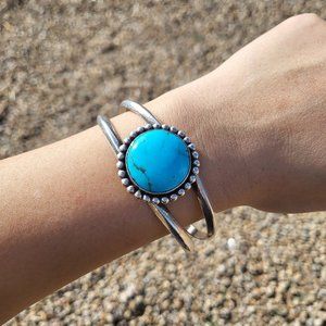 Navajo Round Turquoise Cuff Bracelet NA‎ Sterling Silver Handmade Jewelry
